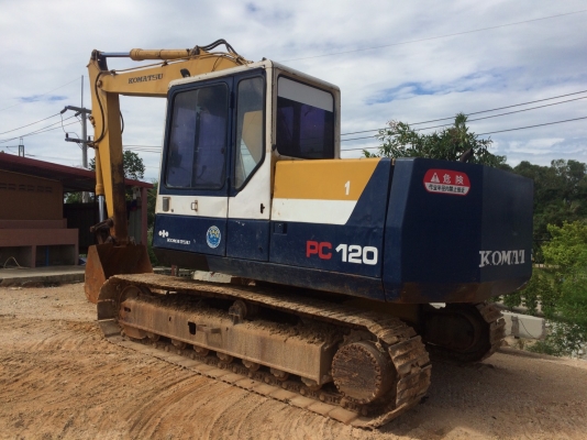 ขายรถแม็คโคร PC120-5 สนใจติดต่อคุณรัตนศักดิ์ 081-7621704