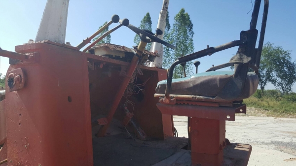 ขาย รถตัก KOMATSU 515 เอวอ่อน สภาพพร้อมใช้งาน ราคาคุยกันได้ครับ ขาย รถตัก KOMATSU 515 เอวอ่อน สภาพพร้อมใช้งาน ราคาคุยกันได้ครับ