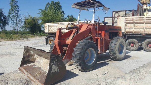 ขาย รถตัก KOMATSU 515 เอวอ่อน สภาพพร้อมใช้งาน ราคาคุยกันได้ครับ