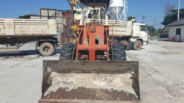 ขาย รถตัก KOMATSU 515 เอวอ่อน สภาพพร้อมใช้งาน ราคาคุยกันได้ครับ ขาย รถตัก KOMATSU 515 เอวอ่อน สภาพพร้อมใช้งาน ราคาคุยกันได้ครับ