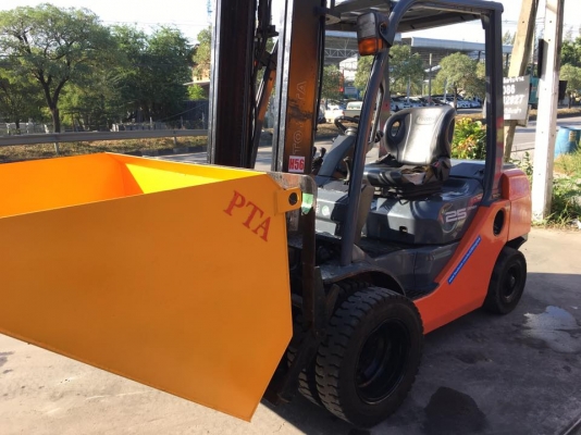 ขายรถโฟล์คลิฟท์สำหรับตักยางพารา ตักยางก้อนตักยางถ้วย ตักขี้ยาง ตักทะลายปาล์ม