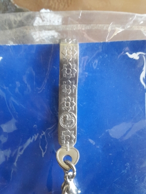 เหรียญในหลวง ปี 50 ออกโดยกระทรวงมหาดไทย พร้อมแหนบของแท้ 1,900