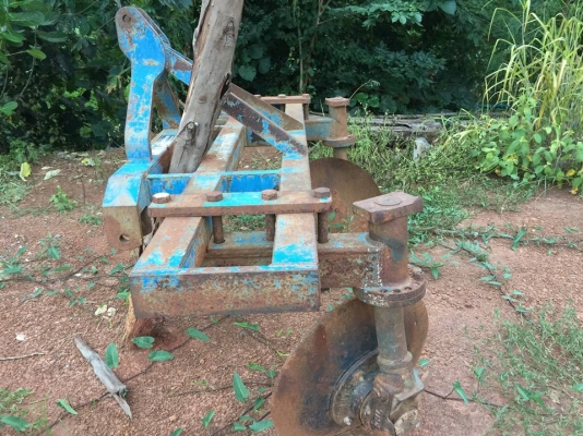 ขายผานยกร่อง รุ่นใหญ่ ไคเฮ็งหลี  สภาพสวย  เหมือนใหม่ใช้งานไม่กี่ครั้ง  ผานใหม่ 1 ใบ สภาพเก่าเก็บ  เจ้าของขายเอง