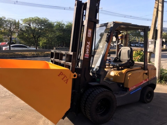 ขายรถโฟล์คลิฟท์สำหรับตักยางพาราตักยางก้่อนตักยางถ้วยตักขี้ยาง ตักทะลายปาล์ม