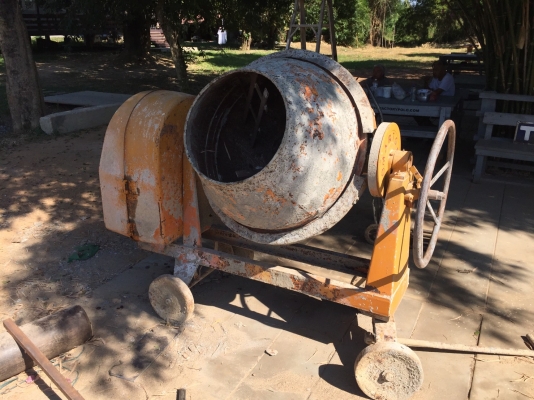 โม่ผสมปูน Marton พร้อมไดนาโม สภาพเดิมๆ