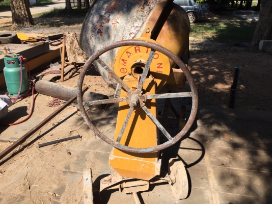 โม่ผสมปูน Marton พร้อมไดนาโม สภาพเดิมๆ