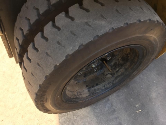 ขายรถโฟล์คลิฟท์สำหรับตักยางพาราตักยางก้อนตักยางถ้วยตักขี้ยางตักทะลายปาล์ม