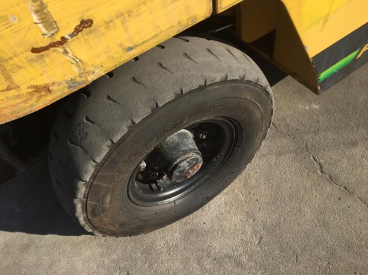 ขายรถโฟล์คลิฟท์สำหรับตักยางพาราตักยางก้อนตักยางถ้วยตักขี้ยางตักทะลายปาล์ม