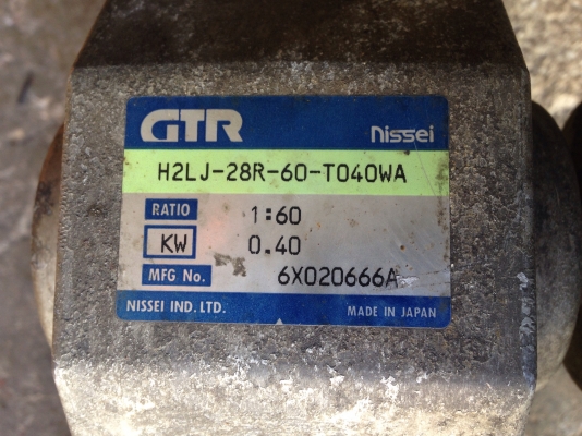 ขายมอเตอร์เกียร์ GTR made in Japan ขนาด 1/2HP. 380V มีเบรคในตัว อัตราทด 1:60 เพลาออกประมาณ 24รอบต่อนาที สภาพสวยเดิมๆ พร้อมใช้งาน