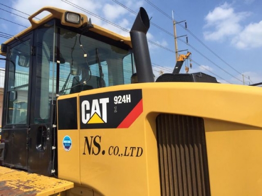 ขายรถตักล้อยาง CAT 924H ปี 2011 รถนอกนำเข้าเองจากญี่ปุ่น สภาพสวยพร้อมใช้ ขายรถตักล้อยาง CAT 924H ปี 2011 รถนอกนำเข้าเองจากญี่ปุ่น สภาพสวยพร้อมใช้