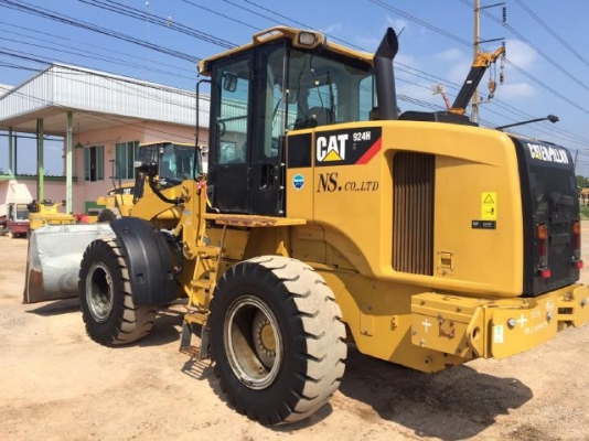 ขายรถตักล้อยาง CAT 924H ปี 2011 รถนอกนำเข้าเองจากญี่ปุ่น สภาพสวยพร้อมใช้ ขายรถตักล้อยาง CAT 924H ปี 2011 รถนอกนำเข้าเองจากญี่ปุ่น สภาพสวยพร้อมใช้