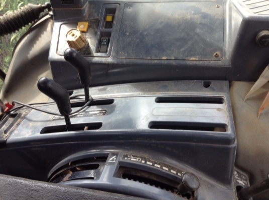 Newholland 7840 คานหน้า Newholland ใบดันหน้า ผาน3 โคลง4 ไคเฮงหลี