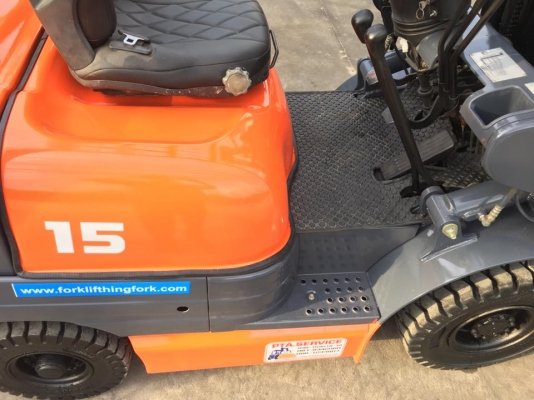 ขายรถโฟล์คลิฟท์สำหรับตักยางพาราตักยางก้อนตักยางถ้วยตักขี้ยางตักทะลายปาล์ม ขายรถโฟล์คลิฟท์สำหรับตักยางพาราตักยางก้อนตักยางถ้วยตักขี้ยางตักทะลายปาล์ม