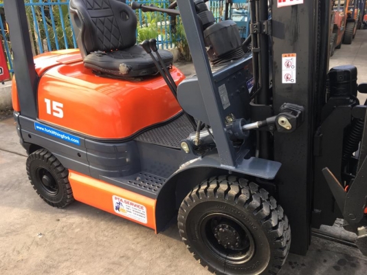 ขายรถโฟล์คลิฟท์สำหรับตักยางพาราตักยางก้อนตักยางถ้วยตักขี้ยางตักทะลายปาล์ม ขายรถโฟล์คลิฟท์สำหรับตักยางพาราตักยางก้อนตักยางถ้วยตักขี้ยางตักทะลายปาล์ม