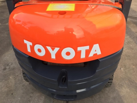 ขายรถโฟล์คลิฟท์สำหรับตักยางพาราตักยางก้อนตักยางถ้วยตักขี้ยางตักทะลายปาล์ม ขายรถโฟล์คลิฟท์สำหรับตักยางพาราตักยางก้อนตักยางถ้วยตักขี้ยางตักทะลายปาล์ม