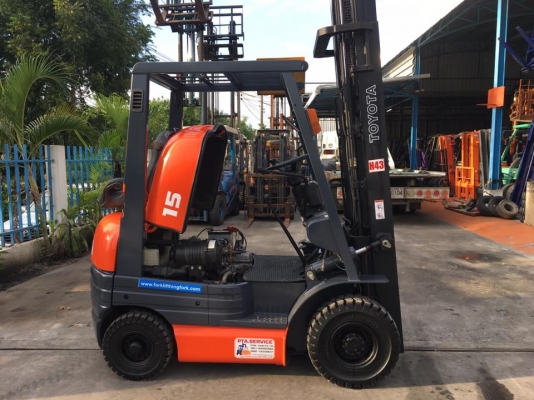 ขายรถโฟล์คลิฟท์สำหรับตักยางพาราตักยางก้อนตักยางถ้วยตักขี้ยางตักทะลายปาล์ม ขายรถโฟล์คลิฟท์สำหรับตักยางพาราตักยางก้อนตักยางถ้วยตักขี้ยางตักทะลายปาล์ม