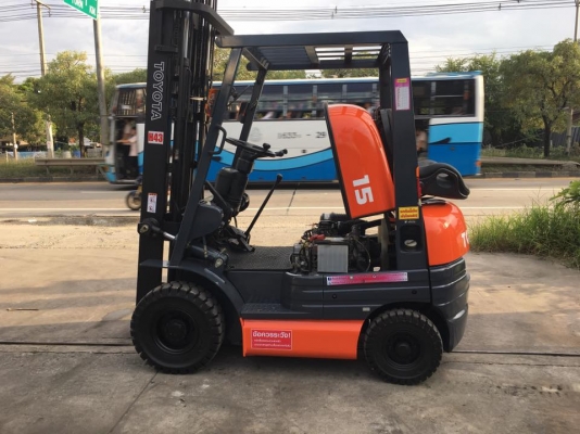 ขายรถโฟล์คลิฟท์สำหรับตักยางพาราตักยางก้อนตักยางถ้วยตักขี้ยางตักทะลายปาล์ม ขายรถโฟล์คลิฟท์สำหรับตักยางพาราตักยางก้อนตักยางถ้วยตักขี้ยางตักทะลายปาล์ม