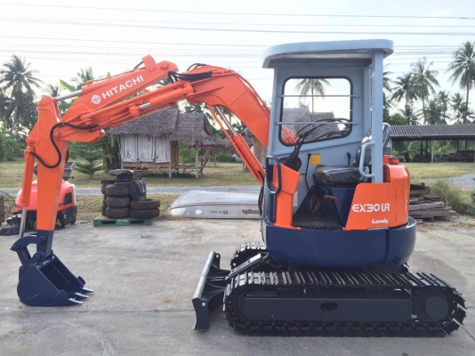 รถขุด HITACHI EX30UR ทำสีใหม่ มือสองนำเข้าญี่ปุ่น รถขุด HITACHI EX30UR ทำสีใหม่ มือสองนำเข้าญี่ปุ่น