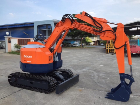 รถขุด HITACHI EX30UR ทำสีใหม่ มือสองนำเข้าญี่ปุ่น รถขุด HITACHI EX30UR ทำสีใหม่ มือสองนำเข้าญี่ปุ่น