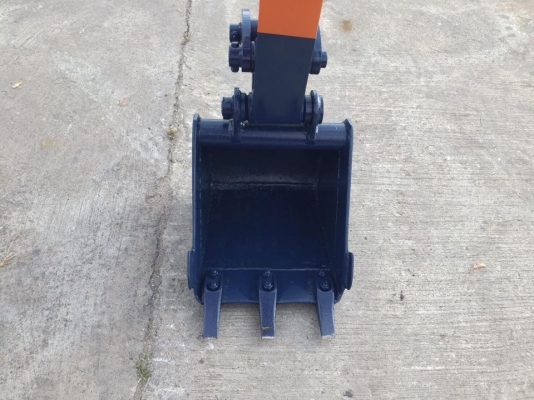 รถขุด HITACHI EX30UR ทำสีใหม่ มือสองนำเข้าญี่ปุ่น รถขุด HITACHI EX30UR ทำสีใหม่ มือสองนำเข้าญี่ปุ่น