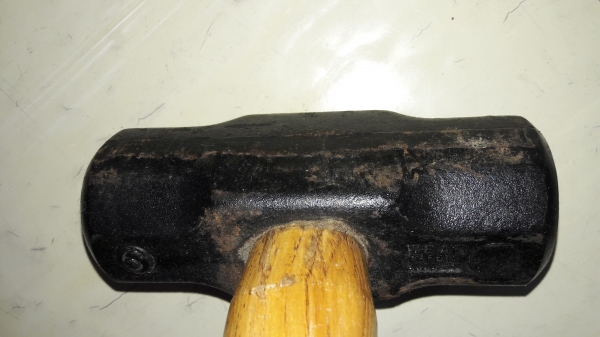 ขายค้อนปอนขนาด3-4ปอน ด้ามยาวประมาณ100cm.Made in USA.พร้อมด้ามเดิมๆใหม่เก็บ