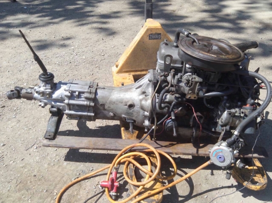 เครื่องมาสด้าแฟมิลี่พร้อมเกียร์