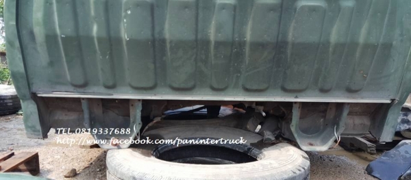 สินค้าเก่านอก*หัวเก๋งรถบรรทุก6ล้อกลาง/CABIN-DAIHATSU ,CABIN TOYOTA DYNAรุ่น:350-400(รุ่นยกหัวได้/ตาเหลี่ยม) ราคาเพียง 36,000 บาท