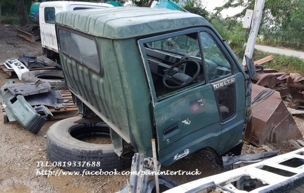 สินค้าเก่านอก*หัวเก๋งรถบรรทุก6ล้อกลาง/CABIN-DAIHATSU ,CABIN TOYOTA DYNAรุ่น:350-400(รุ่นยกหัวได้/ตาเหลี่ยม) ราคาเพียง 36,000 บาท