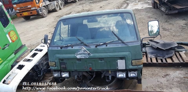 สินค้าเก่านอก*หัวเก๋งรถบรรทุก6ล้อกลาง/CABIN-DAIHATSU ,CABIN TOYOTA DYNAรุ่น:350-400(รุ่นยกหัวได้/ตาเหลี่ยม) ราคาเพียง 36,000 บาท
