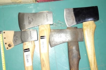 ขายขวานเสือ2 1/4ปอน HULT'S CELEBRATED AXES. MADE IN SWEDEN. ขายขวานเสือ2 1/4ปอน HULT'S CELEBRATED AXES. MADE IN SWEDEN.