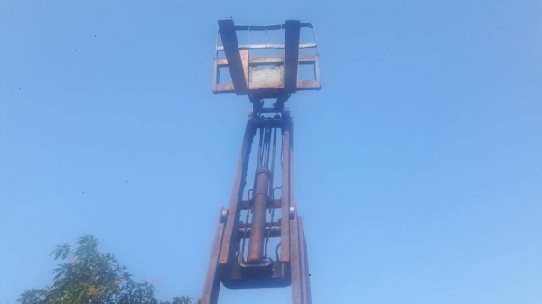 ขายรถโฟคลิ๊ฟมิตรซู2.5ตัน งาเทได้ เสา6เมตร3ท่อน เครื่องติดแก๊สจากโรงงานเครื่องดีติดง่าย ลองมาขับดูก่อนครับ ขายถูก 135000 บาท