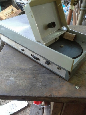 เครื่องเล่นแผ่นเสียง