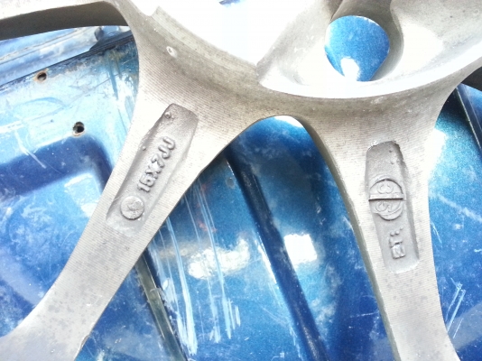 ce28 ขอบ15 มี2วง