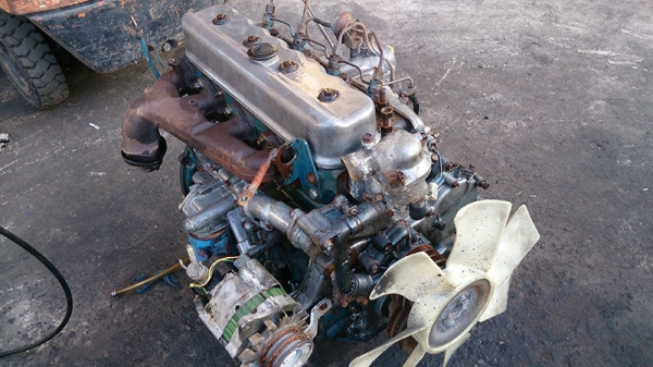 ขายเครื่องยนต์ดีเซลนิสสันคาร์บ่อน ED33