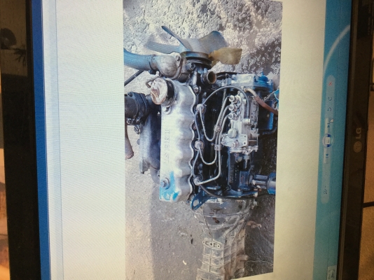 ขายเครื่องยนต์ดีเซลเล็กสามสูบ 15550