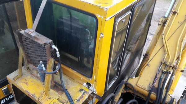 ขายแบ็คโค โคมัสสุ pc120 -3 สภาพดีมาก เครื่องเดิมปั้มเดิม แอร์เย็น รถเดิมๆๆ  สวยกว่านี้เก่าญี่ปุ่นเลยครับ