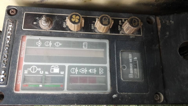 ขายแบ็คโค โคมัสสุ pc120 -3 สภาพดีมาก เครื่องเดิมปั้มเดิม แอร์เย็น รถเดิมๆๆ  สวยกว่านี้เก่าญี่ปุ่นเลยครับ