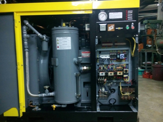 คุณลูกค้าท่านใดสนใจเครื่องปั๊มลมโรตารี่สกรูฮิตาชิ 30 แรง โทรหาปรึกษาได้เลย