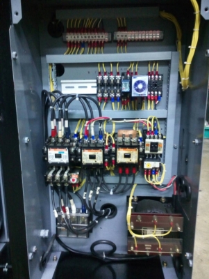 คุณลูกค้าท่านใดสนใจเครื่องปั๊มลมโรตารี่สกรูฮิตาชิ 30 แรง โทรหาปรึกษาได้เลย