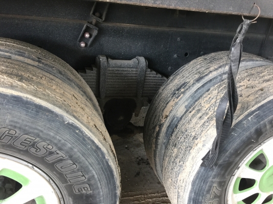 22ล้อแม่ลูกดั้ม360แรงปี55..เฟืองช้ายางสวยเต็ม รถร้านวัสดุก่อสร้างใช้ทุกหิน ทรายเท่านั้น ไมล์น้อย แค่1.8แสนกว่าๆ