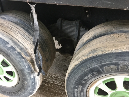 22ล้อแม่ลูกดั้ม360แรงปี55..เฟืองช้ายางสวยเต็ม รถร้านวัสดุก่อสร้างใช้ทุกหิน ทรายเท่านั้น ไมล์น้อย แค่1.8แสนกว่าๆ