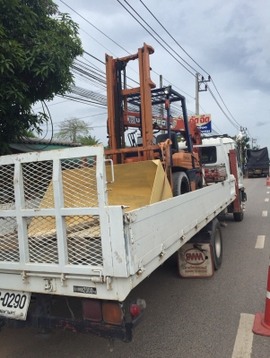 บริการขนย้ายรถเครื่อวจักรรถสไลด์ บริการขนย้ายรถเครื่อวจักรรถสไลด์