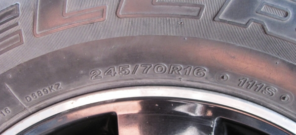 ขายล้อแม็กซ์พร้อมยางถูกๆชุดละ 4,300 บาท ขายล้อแม็กซ์พร้อมยางถูกๆชุดละ 4,300 บาท