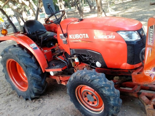 มาแล้วนางฟ้าครับ คูโบต้า L3608 สภาพพร้อมใช้งาน ปี 56 พร้อมลุยกันไปเลย รถไม่เคยทำสีครับ มาแล้วนางฟ้าครับ คูโบต้า L3608 สภาพพร้อมใช้งาน ปี 56 พร้อมลุยกันไปเลย รถไม่เคยทำสีครับ