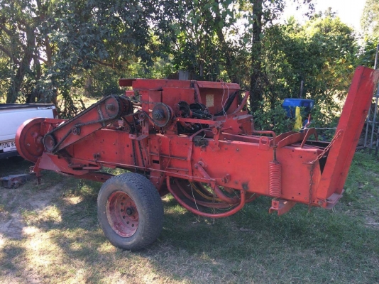 ขายเครื่องอัดฟาง นิวฮอลแลนด์ 276พร้อมใช้