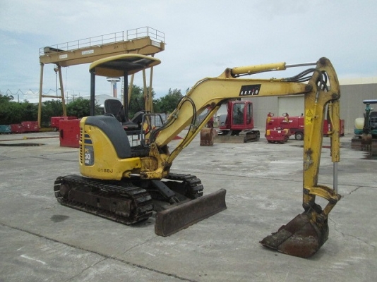 รถขุดเล็ก Komatsu รุ่น PC30MR-2 มือสองนำเข้าจากญี่ปุ่น สภาพสวย พร้อมใช้งาน