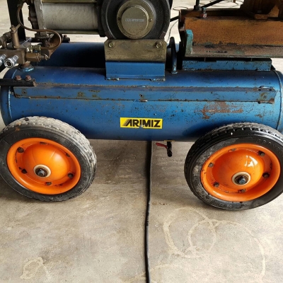 ปั้มลมเก่าญี่ปุ่นเครื่องยนต์ดีเซล ปั้มลมเก่าญี่ปุ่นเครื่องยนต์ดีเซล