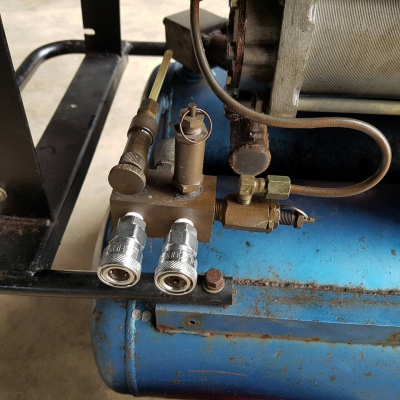 ปั้มลมเก่าญี่ปุ่นเครื่องยนต์ดีเซล ปั้มลมเก่าญี่ปุ่นเครื่องยนต์ดีเซล