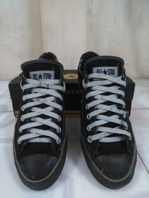 รองเท้า CONVERSE เบอร์ 9หรือ 42.5 รองเท้า CONVERSE เบอร์ 9หรือ 42.5