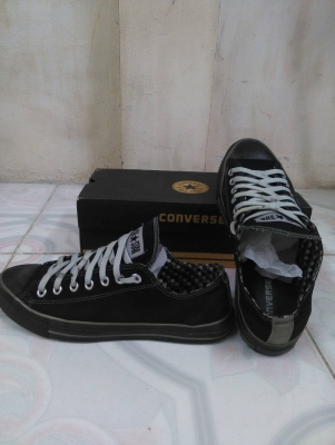 รองเท้า CONVERSE เบอร์ 9หรือ 42.5